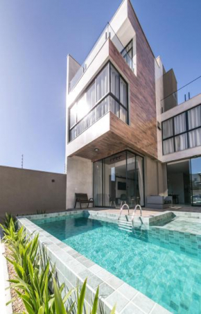 Casa Requinte, 4 suítes, piscina I